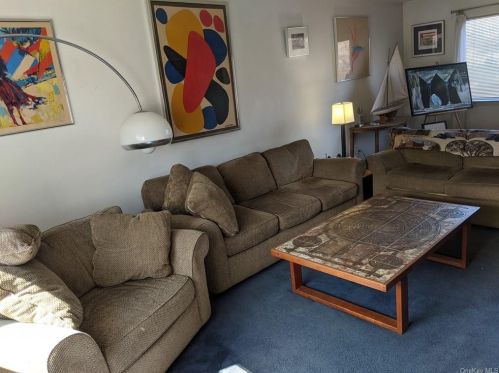 5 Capital Dr, Washingtonville NY  10992-1301 exterior