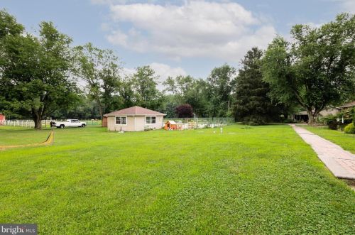 1412 Old Indian Mills Rd, Southampton NJ  08088-9441 exterior