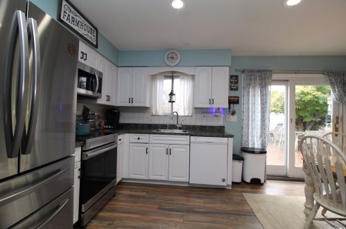 12 Hawthorne St, Mount Sinai NY  11766-2908 exterior