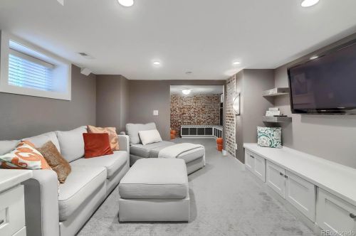 580 Corona St, Denver CO 80218-3940 exterior