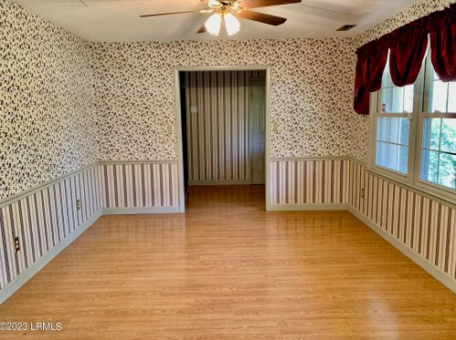 927 Magnolia Bluff Cir, Beaufort SC  29902-6921 exterior