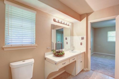 2308 Lange St, Greenville TX  75402-7324 exterior