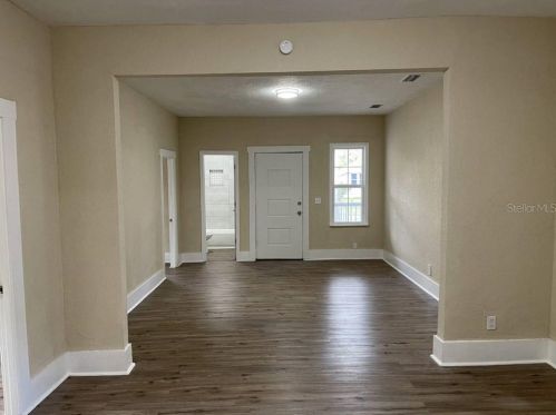 978 11th Ave, Saint Petersburg, FL 33705-2207