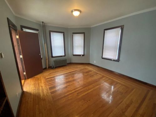 180 Laban St, Providence, RI 02909-4427