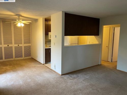 5230 Coronado Ave, Oakland CA 94618-1005 exterior