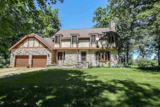 3860 Amber Ln, Deerfield, WI 53531-9717