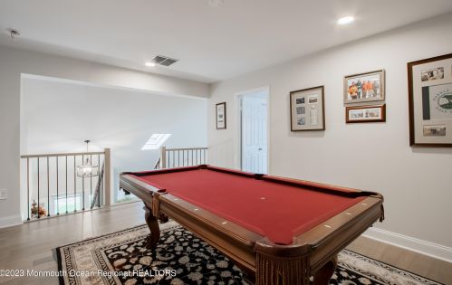 14 Eastborne Dr, Little Silver NJ  07739-1235 exterior
