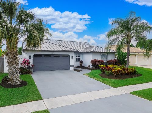 5046 Rosen Blvd, Boynton Beach, FL 33472-1272