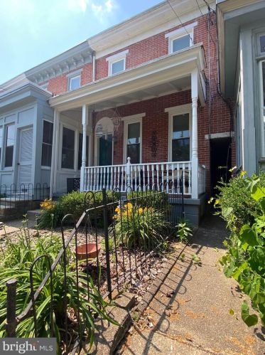1827 Lincoln St, Wilmington, DE 19806-2311