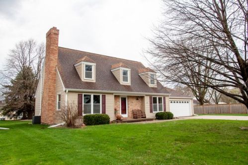 509 2nd St, Buchanan, IA 52772-1901