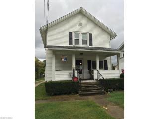 351 Eagle St, Geneva On The Lake, OH 44041-1156