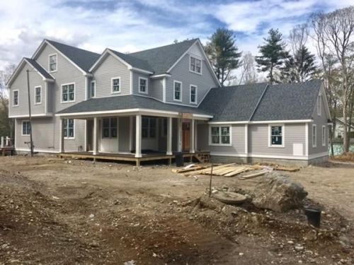 39 Centre St, Dover, MA 02030-2205