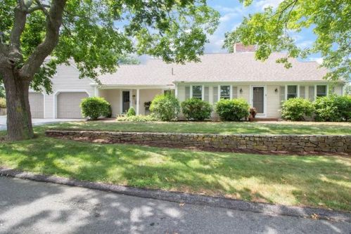 89 Warren Ave, Plymouth, MA 02360-2437