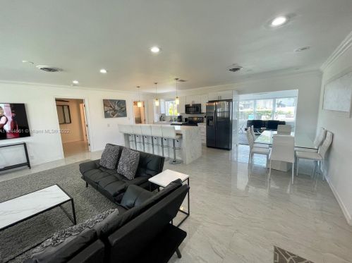 325 4 Ave, Dania Beach FL  33004-2723 exterior