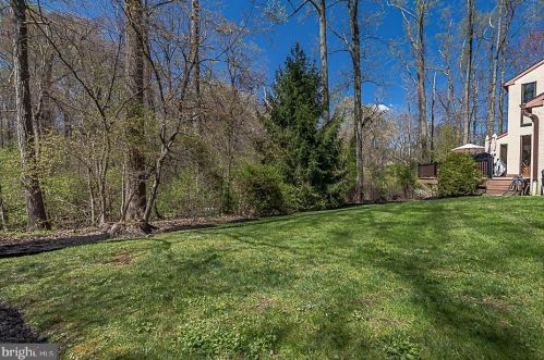 1006 Gwilym Cir, Berwyn PA  19312-2237 exterior