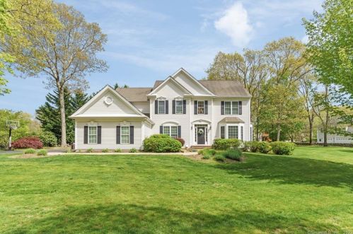 46 Leeward Ln, Groton, CT 06340-4877