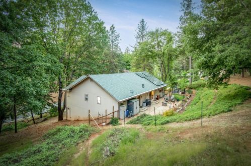 17444 Alexandra Way, Grass Valley CA  95949-7181 exterior