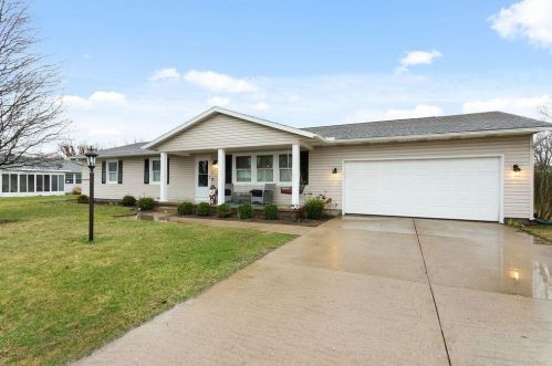 611 Kathryn St, Washington Ch, OH 43160-1733