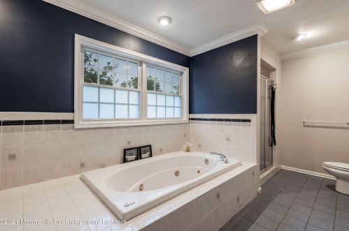 49 Cooks Bridge Rd, Jackson Twp NJ  08527-2523 exterior