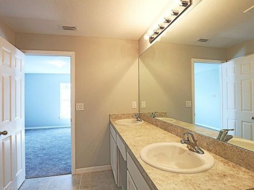 520 Windermere Dr, Lehigh Acres FL  33972-1071 exterior