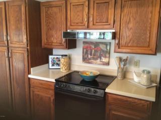 5115 Shangri La Rd, Glendale, AZ 85304-3933