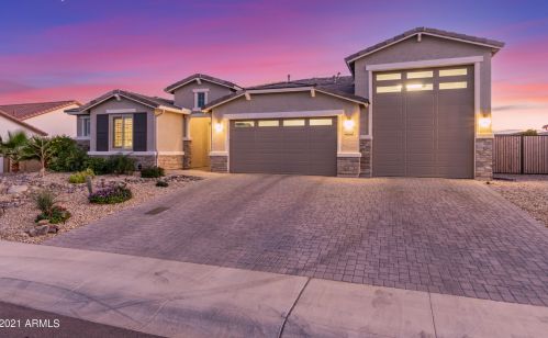 12525 Mclellan Ct, Glendale, AZ 85307