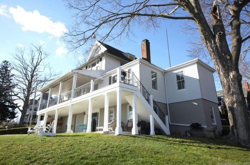 60 Pond St, Milford CT  06460-4718 exterior