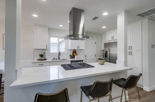 3707 Balboa Dr, Oceanside CA  92056-3947 exterior