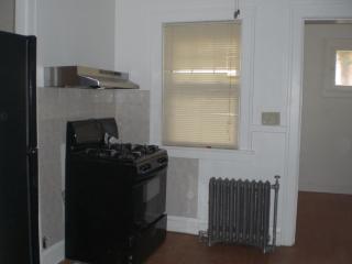 3084 Derbyshire Rd, Cleveland OH  44118-2737 exterior