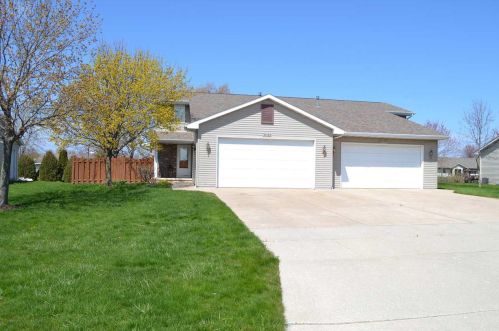 3053 Finger Rd, Green Bay, WI 54311-7551