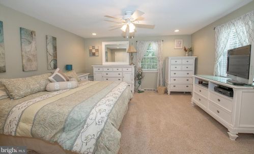 614 Westwind Dr, Berwyn PA  19312-1144 exterior