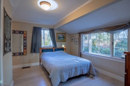 22 Crag Pl, Skyline Lakes NJ  07456-1814 exterior