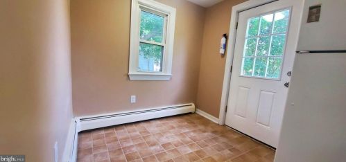 265 Maple Ave, Harleysville PA  19438-1742 exterior