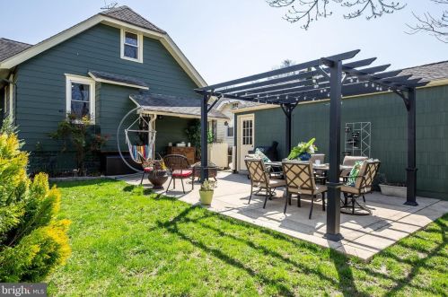 153 Park Pl, Camden, NJ 08106-1221