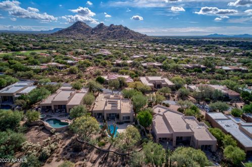 7482 High Pt Dr, Scottsdale AZ  85266-1413 exterior