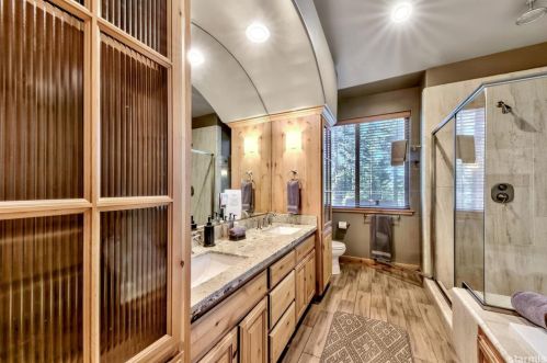 1393 Wildwood Ave, South Lake Tahoe CA  96150-8621 exterior