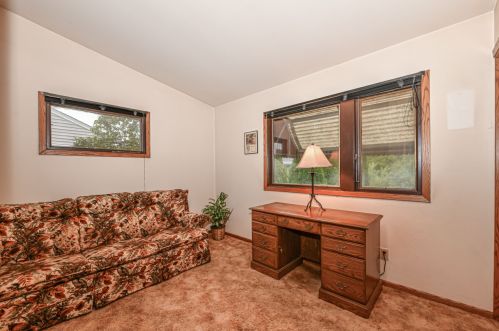 6371 Kinnickinnic Riv Pkwy, Milwaukee WI 53219-3015 exterior