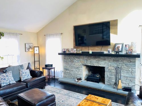 37 Colonial Dr, Waterford, CT 06385-3307
