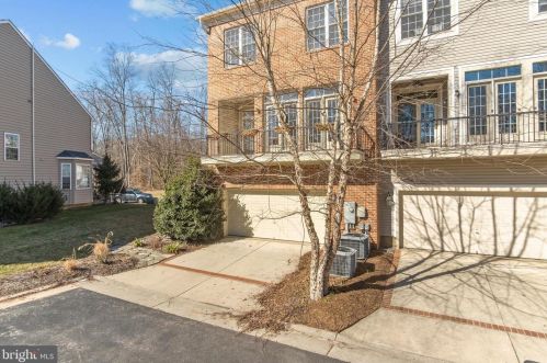 22476 Dinah Pl, Leesburg VA 20175-4808 exterior