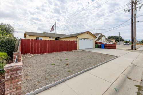 591 Apple Ave, Greenfield, CA 93927-5134