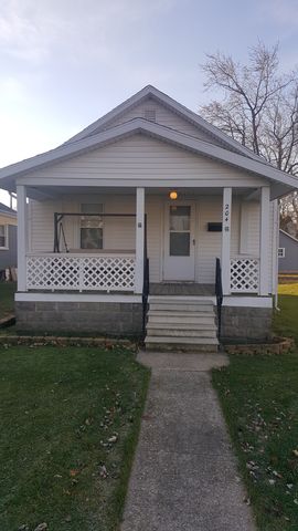 204 Perry St, Walbridge, OH 43465-1115