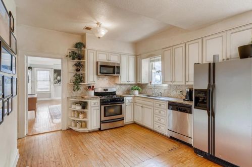 908 38th 1/2 St, Austin TX 78751-5218 exterior