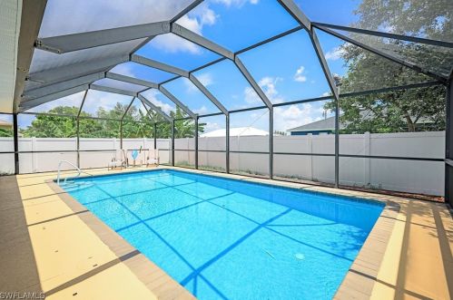 413 17th Pl, Cape Coral FL  33909-2205 exterior