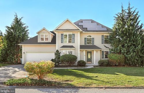 80 Oak Dr, Mount Wolf, PA 17347-9747