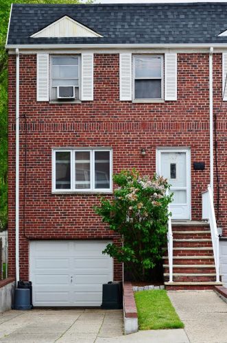 607 Avenue A, Bayonne, NJ 07002-1707
