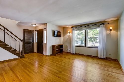 140 Phillips Ln, Lake Mills, WI 53551-1511