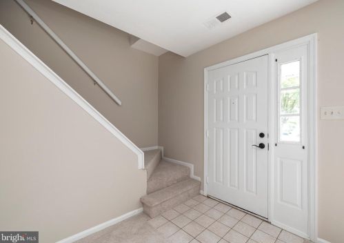 405 Snowflake Cir, Norristown, PA 19403-5156