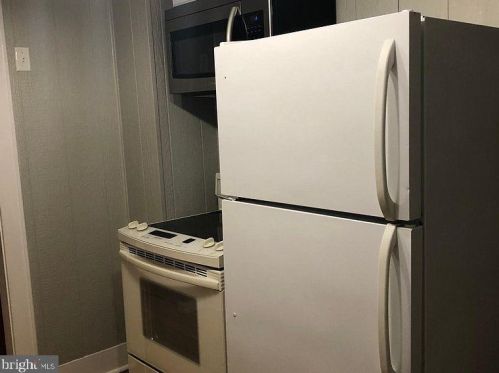 110 Lawrence St, Charles Town WV  25414-1512 exterior