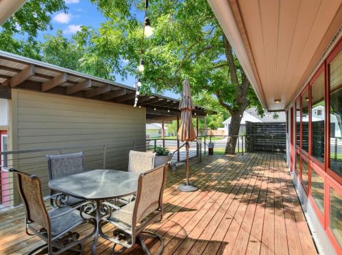 1502 16 St, Georgetown TX 78626-7063 exterior