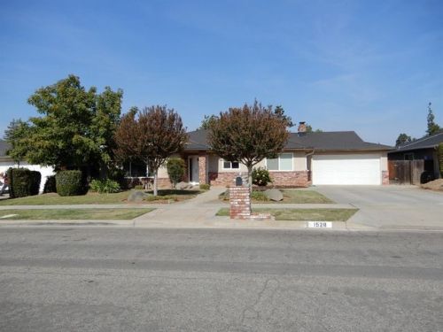 1528 Fremont Ave, Fresno, CA 93710-4205